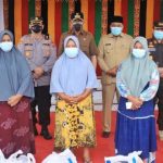 Gubernur Nova Buka Pasar Murah di Aceh Singkil