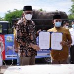 Masyarakat Aceh Besar Terima Sapi Kurban Presiden