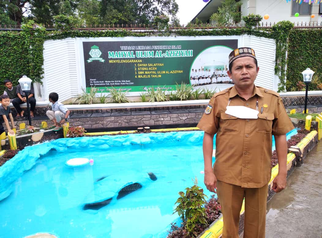 Tangan Dingin Lem Faisal, Mahya Ulum Al Aziziyah Semakin Bersinar