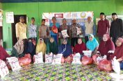 Laznas Dewan Dakwah Serahkan Bantuan untuk 33 Korban Banjir Aceh Tamiang