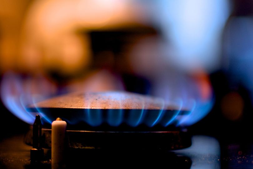 Perbedaan Kompor Gas dengan Kompor Listrik, Mana Lebih Mudah Penggunaannya?