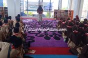 SMP IT Luqmanul Hakim Lakukan Kunjungan Edukasi ke Perpustakaan Wilayah