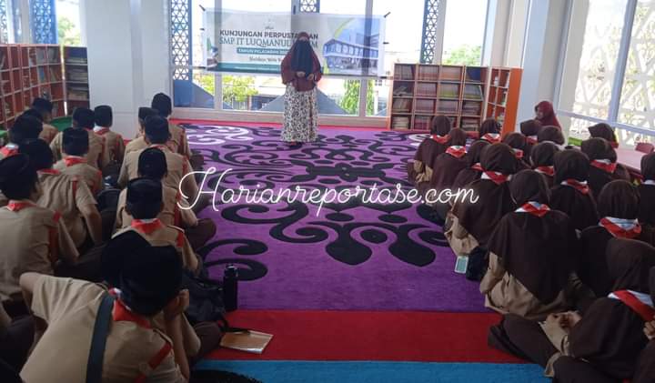 SMP IT Luqmanul Hakim Lakukan Kunjungan Edukasi ke Perpustakaan Wilayah