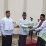 Peringati Hari Santri, Kakanwil Kemenag Aceh Serahkan BOP Pesantren