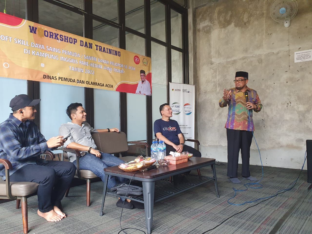 Tingkatkan Kemampuan Bahasa Asing, Pemerintah Aceh Kirim Pemuda dan Santri Aceh ke Kampung Inggris Pare Kediri
