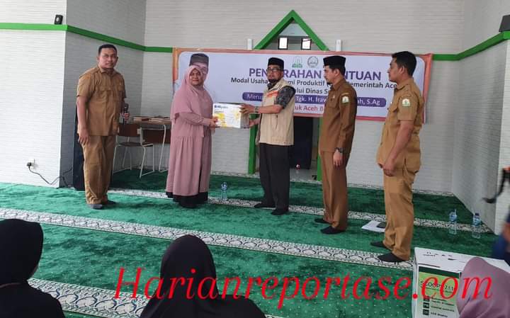 Anggota DPR Aceh Salurkan Bantuan Ekonomi Produktif untuk 82 pelaku usaha UMKM