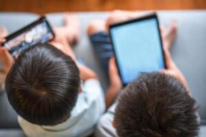 Anak Kecanduan Game dan Film Dewasa, Berikut Tips Untuk Para Orang Tua