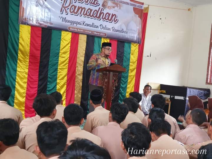 Anggota DPR Aceh, Tgk Irawan Abdullah, Isi Tarhib Ramadan di SMAN 15 Adidarma