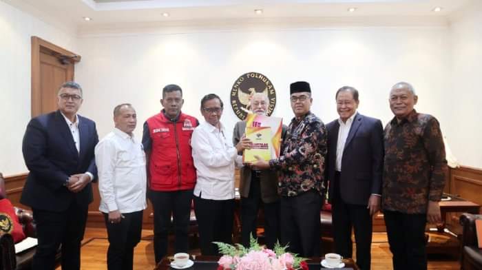 Ketua DPRA Antar Surat Tembusan Anggaran Penguatan Perdamaian Aceh