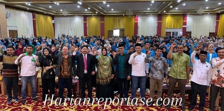 Ribuan Mahasiswa USM Penerima Beasiswa KIP Ikuti Kuliah Umum Bersama Hj. Illiza Sa’aduddin Djamal