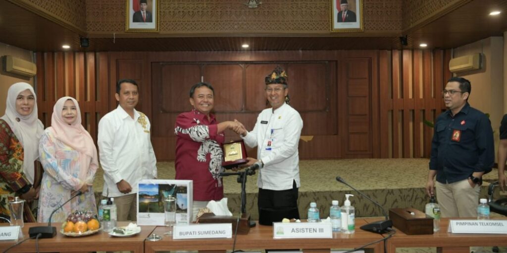 Asisten Sekda Aceh Sambut Kunjungan Bupati Sumedang