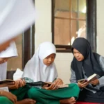 Kisah Guru Mengaji Diterima Kuliah Gratis 100 Persen di UGM