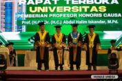 Menteri Desa Raih Gelar Profesor Kehormatan di UNESA