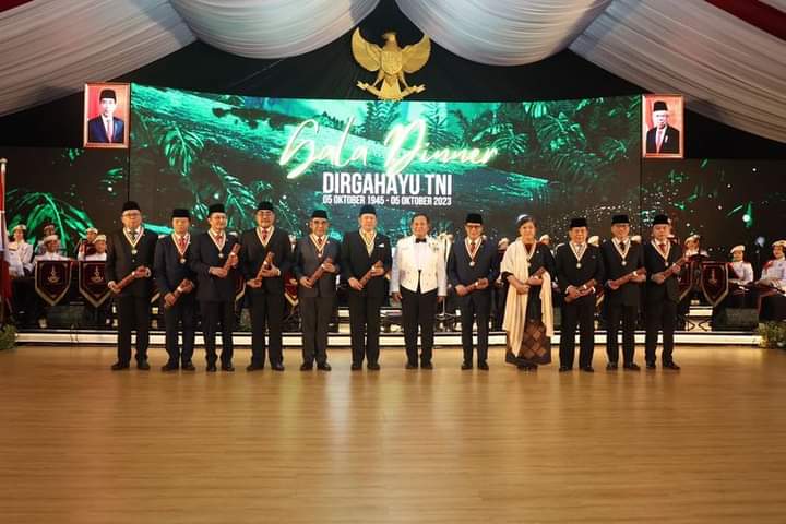 11 Tokoh Dapat Anugerah Dharma Pertahanan Utama Dari Prabowo, Berikut Daftarnya