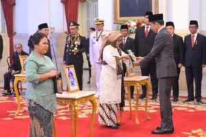6 Tokoh Dapat Gelar Pahlawan Nasional, Berikut Daftarnya