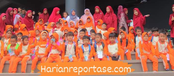 Siswa Raudhatul Athfar Perwanida Kota Banda Aceh Telusuri Jejak Sejarah Tsunami di Mesium Tsunami Aceh