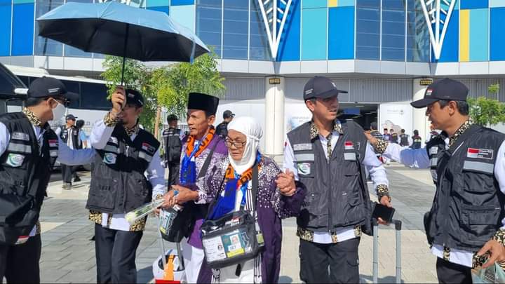 393 Jemaah Haji Indonesia Kloter Pertama Tiba di Madinah