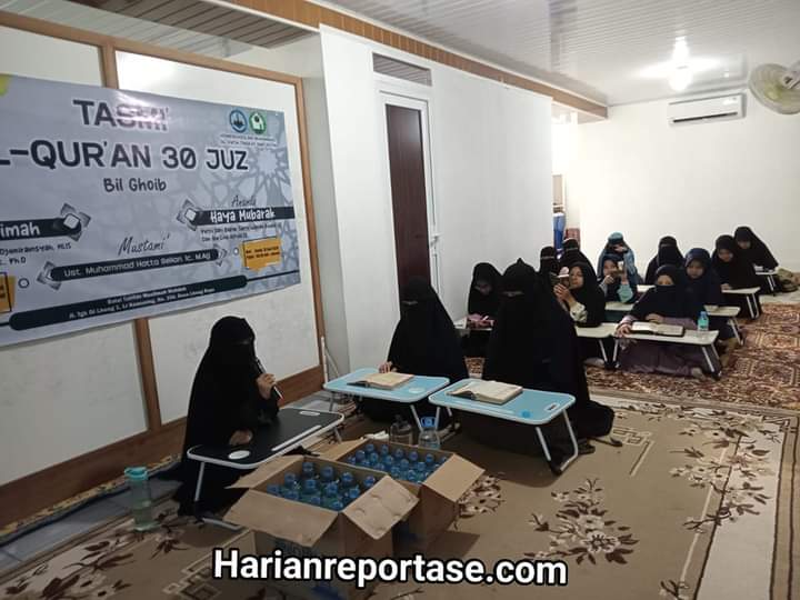Homeschooling Muhammad Al Fatih Putri Tingkat SMP Gelar Syahadah Tahfidz Perdana