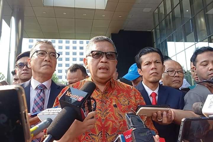 KPK Sita Handphone dan Tas Hasto dari Tangan Ajudan