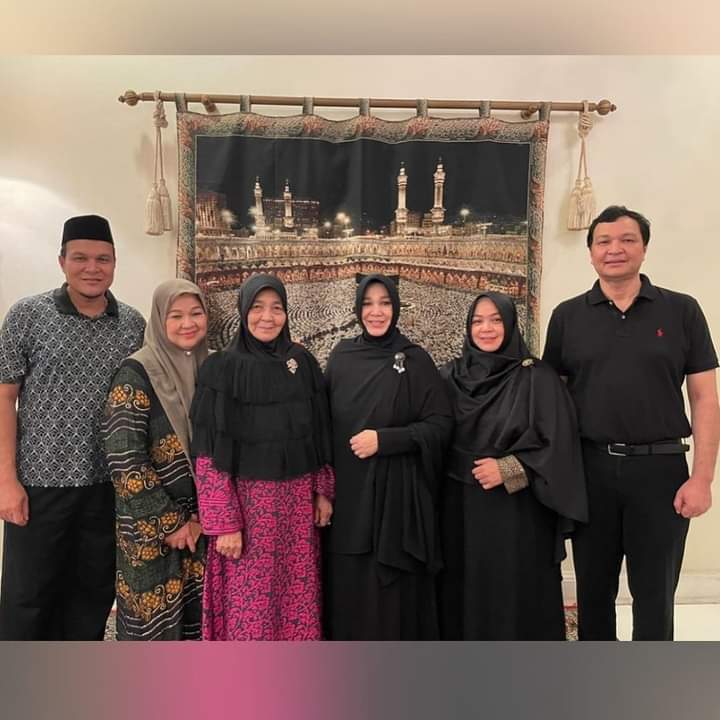 Ibunda Illiza, Hj Hamriah binti Zaini Bakri Meninggal Dunia