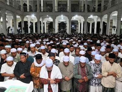 Abu MUDI Mengimami Shalat Jenazah Murid Tersayangnya, Ayahanda Tu Sop