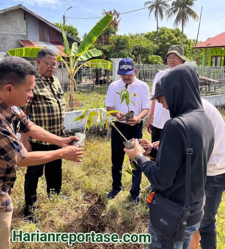 Sumbang 500 Pohon, Fakultas Hukum USK Laksanakan Penghijauan di Alue Naga