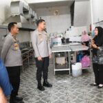 3.641 Warga Peureulak Dapat Makan Bergizi Gratis, Kapolres Aceh Timur Tinjau Dapur MBG