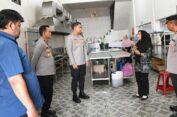3.641 Warga Peureulak Dapat Makan Bergizi Gratis, Kapolres Aceh Timur Tinjau Dapur MBG