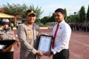 Kapolres Aceh Timur Beri Penghargaan, Apresiasi Kinerja dan Dedikasi Personel