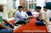 Pemuda Pematang Siantar Ucapkan Syahadat di Masjid Dewan Dakwah Aceh