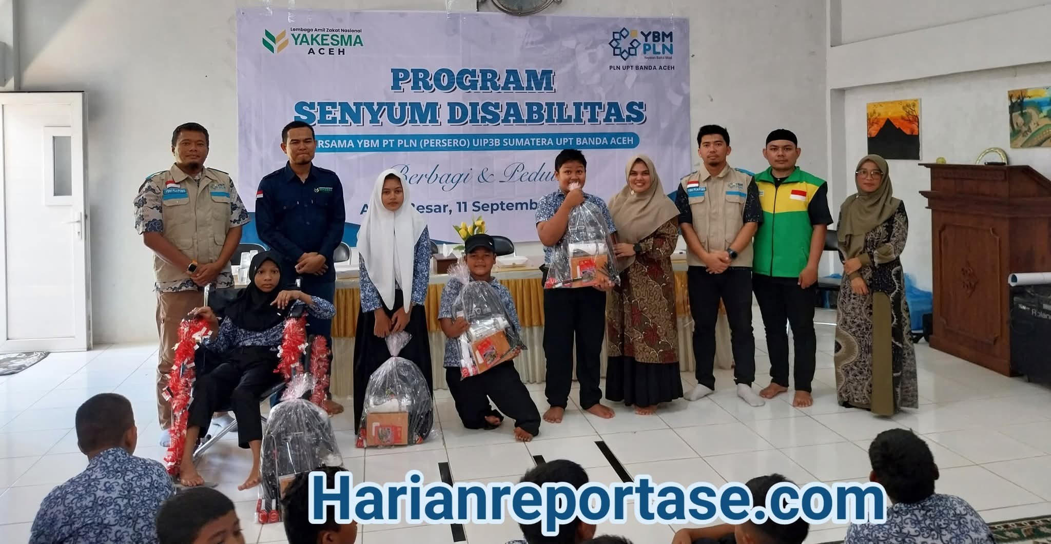 YBM PLN UPT Banda Aceh dan LAZ Yakesma Salurkan 100 Paket Pendidikan untuk Anak Disabilitas