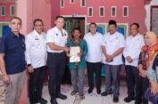 Bersama Menko AHY Serahkan Sertipikat Tanah untuk Rakyat di Bengkulu, Wamen Ossy Apresiasi Peran Pemerintah Daerah