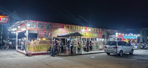 Suhendro, Pedagang Keripik di Langkat: 10 Tahun Lebih Tak Pernah Rugi Meski Rajin Bersedekah