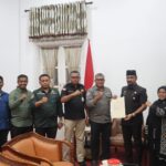 Sertifikasi Aset Tuntas, Kantor Pertanahan Aceh Timur Serahkan Sertipikat Tanah Sekolah Rakyat di Pendopo Bupati