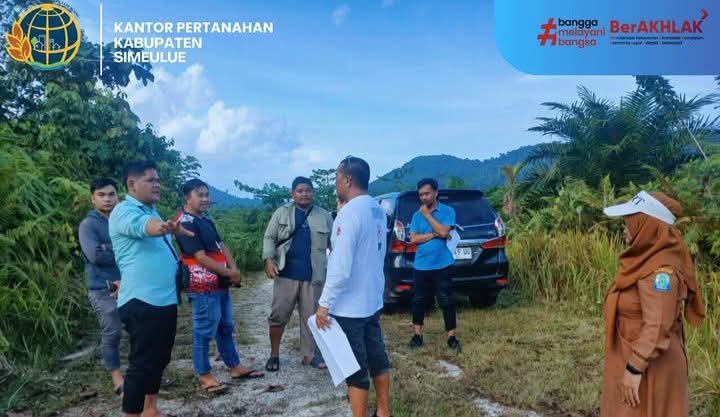 Tim Pertanahan Simeulue Lakukan Cek Lokasi di Kawasan Transmigrasi Sigulai