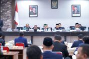 Rapat Paripurna, DPRA Sampaikan Pendapat Banggar dan Terima Jawaban Gubernur atas Perubahan APBA 2025