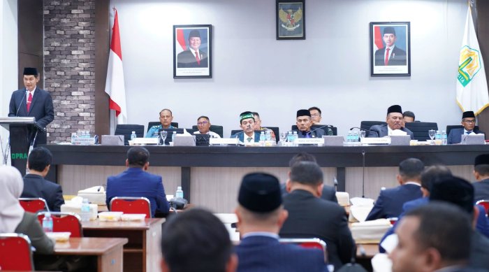 Rapat Paripurna, DPRA Sampaikan Pendapat Banggar dan Terima Jawaban Gubernur atas Perubahan APBA 2025