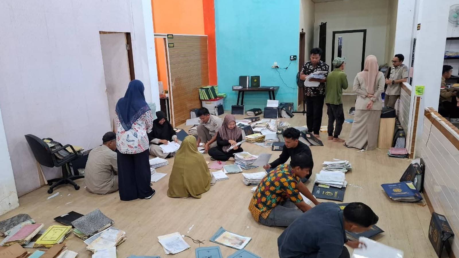Kantor Pertanahan Aceh Singkil Lakukan Penyelamatan Arsip Pascabencana Banjir