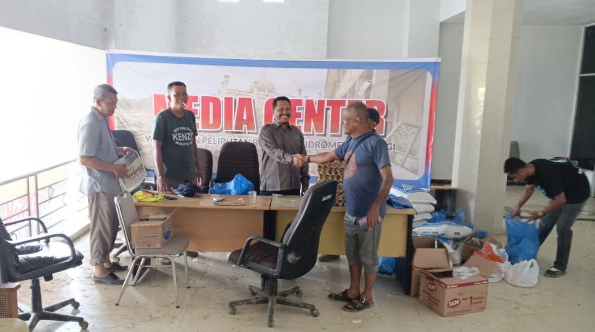 Wartawan Aceh Tamiang Terima Bantuan SPS Pusat