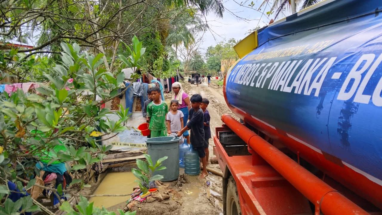 Medco E&P Malaka Distribusikan 1,13 Juta Liter Air Bersih untuk 56 Desa Pascabanjir Aceh Timur