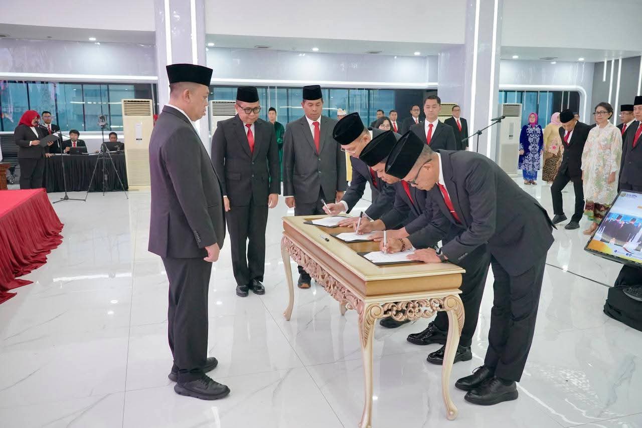 Lantik Pejabat Struktural Kementerian ATR/BPN, Menteri Nusron: Permudah Urusan Masyarakat dalam Pelayanan Pertanahan