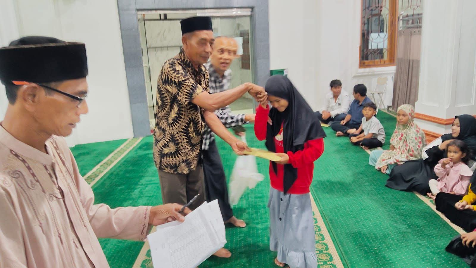 Warga Punge Ujong Santuni 13 Anak Yatim, Dana Capai Rp18,2 Juta