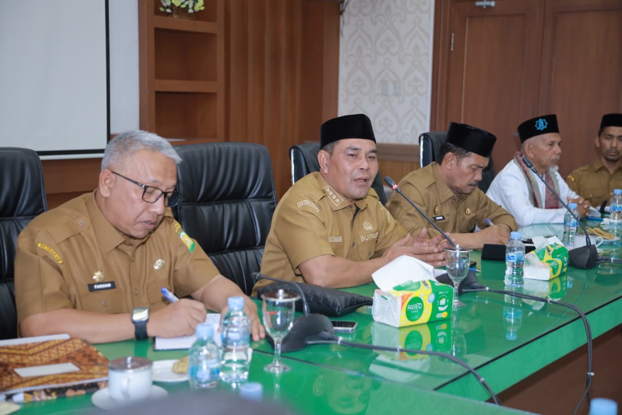 Kantor Pertanahan Aceh Besar Tegaskan Komitmen Selesaikan Sengketa Tanah Ulayat LhokngaKantor Pertanahan Aceh Besar Tegaskan Komitmen Selesaikan Sengketa Tanah Ulayat Lhoknga