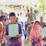 Akhir Perjuangan Panjang, Sertipikat Tanah Mbah Tupon Kembali ke Tangan yang Berhak