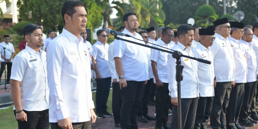 Sekda Aceh Pimpin Apel Perdana Pasca Idul Fitri, Ajak ASN Tingkatkan Kinerja dan Disiplin