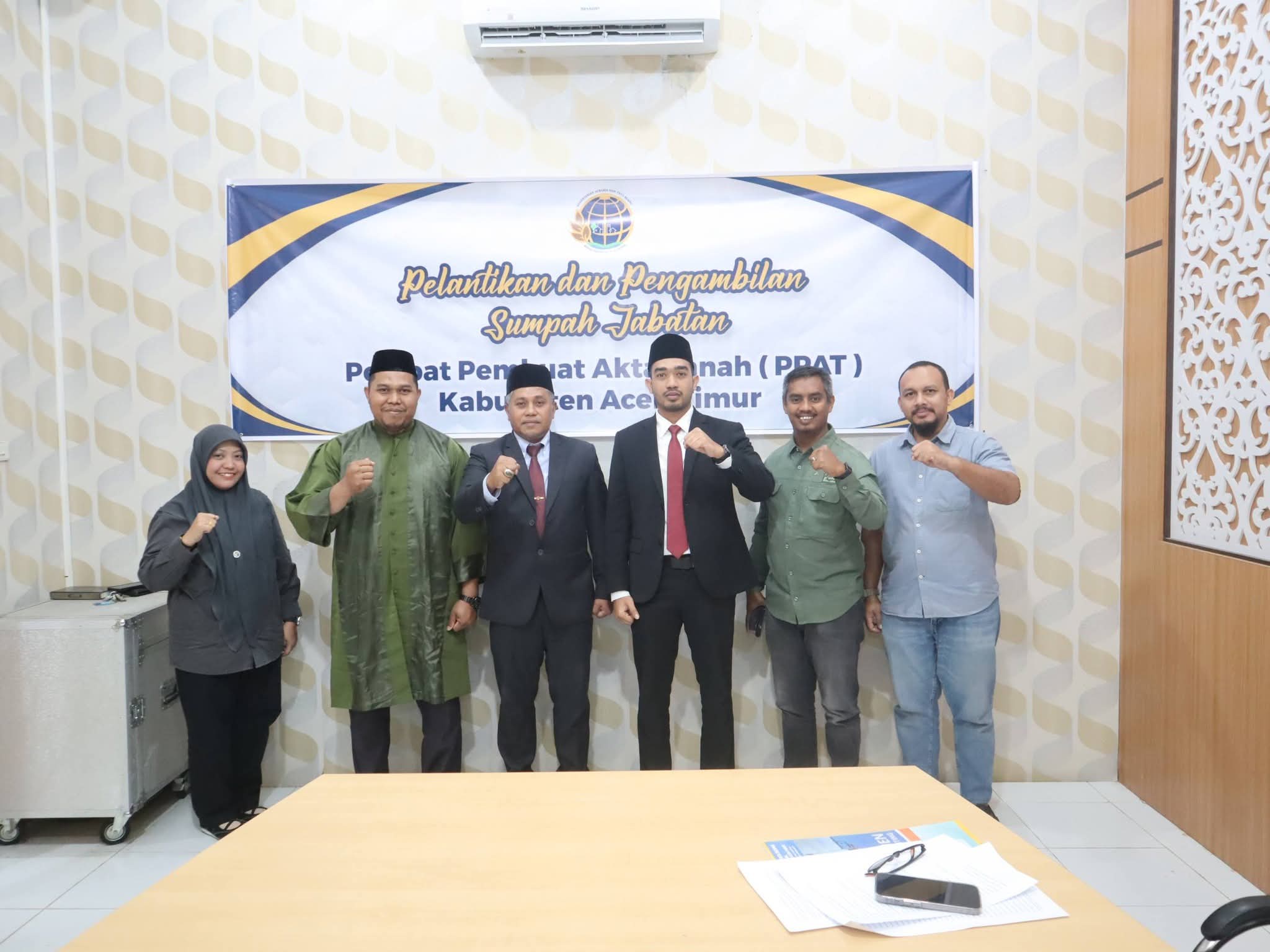 Prosesi Khidmat, Kepala Kantor Pertanahan Lantik Muhammad Mahzar sebagai PPAT Baru Wilayah Kerja Kabupaten Aceh Timur