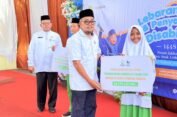 Peringati Bulan Wakaf Nasional, Yayasan Wakaf Haroen Aly Salurkan Beasiswa Rp179 Juta untuk 30 Santri