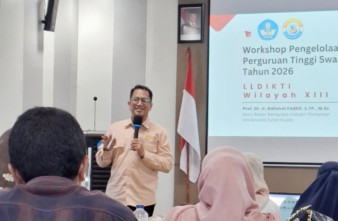 Mengubah Ide Sederhana Menjadi Hibah Jutaan: Strategi Prof. Rahmat Fadhil Jaring Dana Riset di Workshop LLDIKTI XIII