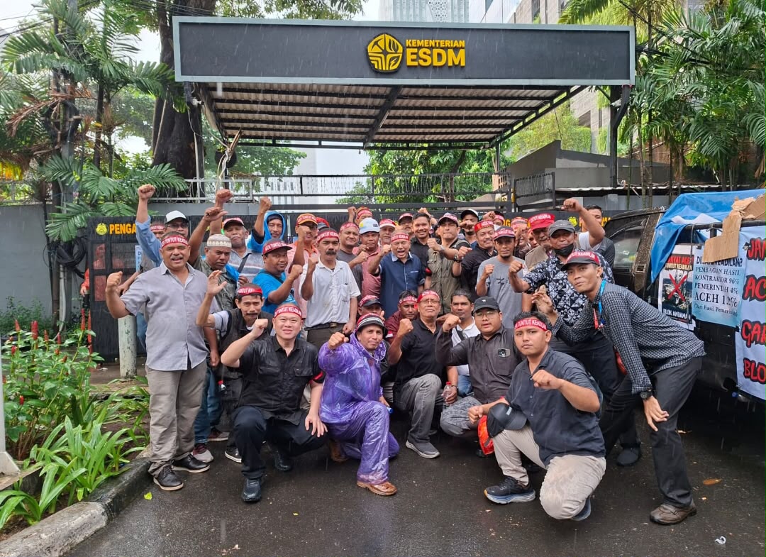 Sejumlah Tokoh Aceh dan Masyarakat Aceh Lakukan Aksi di Kantor ESDM Jakarta, Dr. Fachrul Razi Ancam Demo Aceh Akan Berlanjut Ke Istana