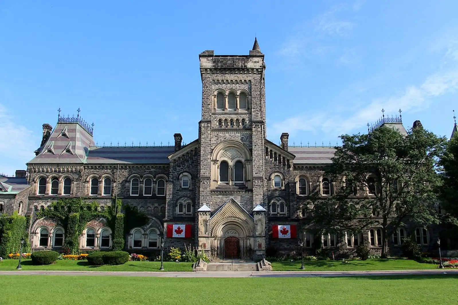 10 Universitas Terbaik di Kanada yang Menjadi Favorit Mahasiswa dari Seluruh Dunia